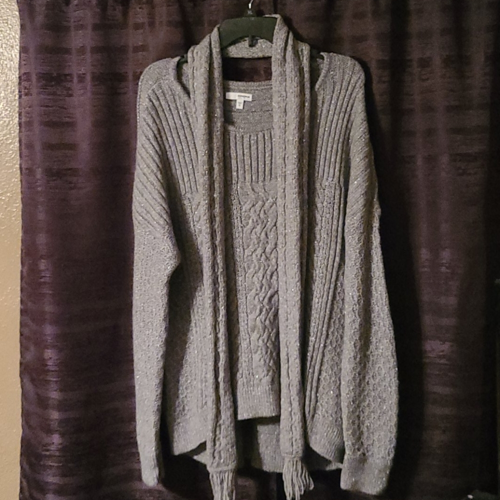 Sweater with scarf